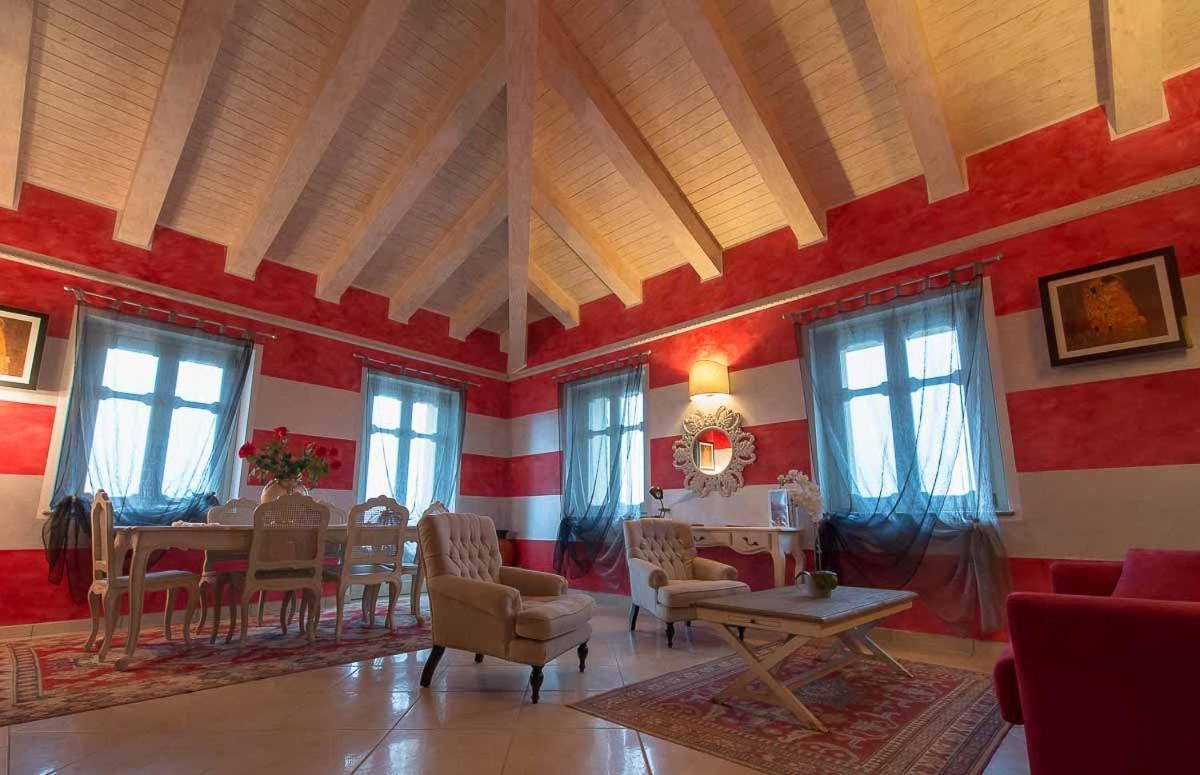 Villa Morneto Vignale Buitenkant foto